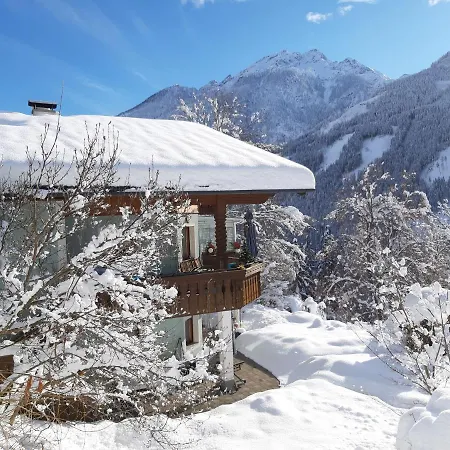 Anna Zechner フラタッハ