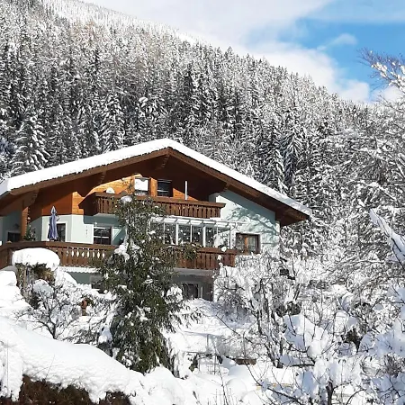 Anna Zechner Apartment Flattach