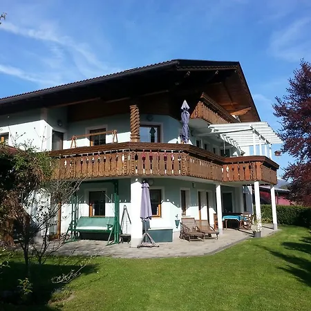 Anna Zechner アパート